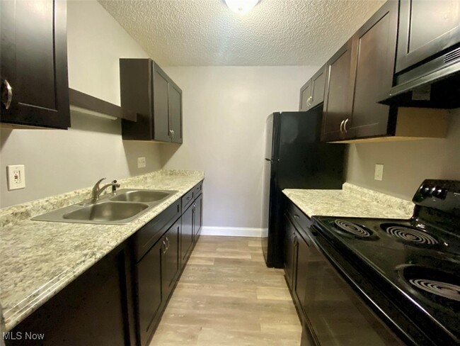 Photo - 2595 Terrace Ave Unit 9