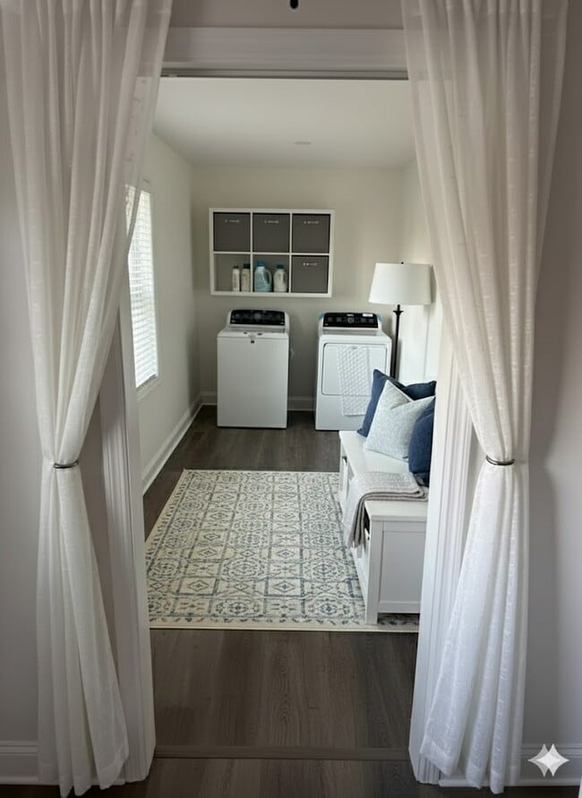 Photo - 2827 E 5th Ave