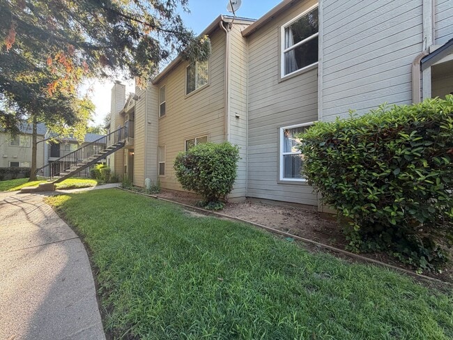 Photo - 9151 Newhall Dr