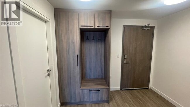 Photo - 49 Walnut St S Unit 912