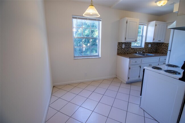 Photo - 1505 SW 2nd St Unidad 208