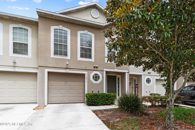 Photo - 11871 Lake Bend Cir Townhome