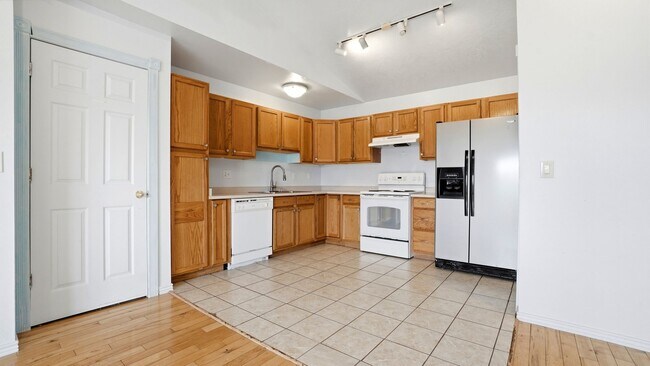 8061 W Copperfield Pl Unit 32