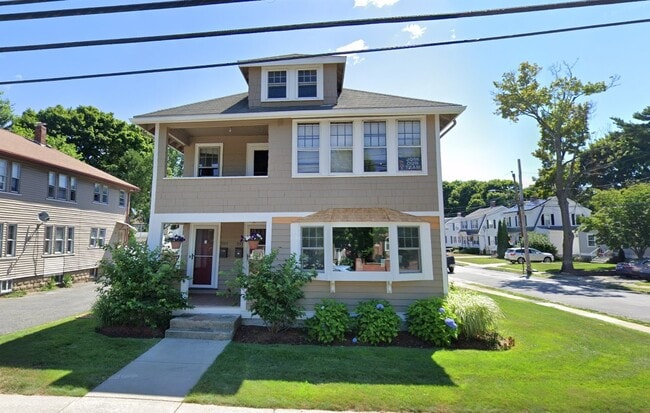 Building Photo - 591 Concord St Unit 591
