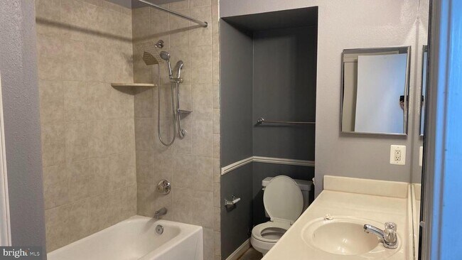 Photo - 3904 Penderview Dr Unidad 738