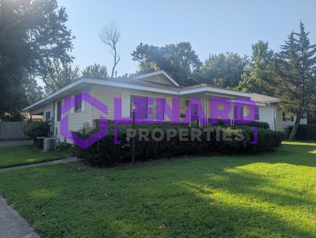 Building Photo - 814 S Link Ave Unit 814 Link