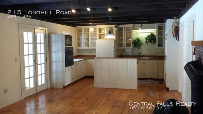 Photo - 4 Bedroom Single Family House for Rent! Available for Immediate Occupancy!