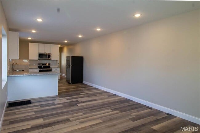 Photo - Sterling Pl Unit 9313