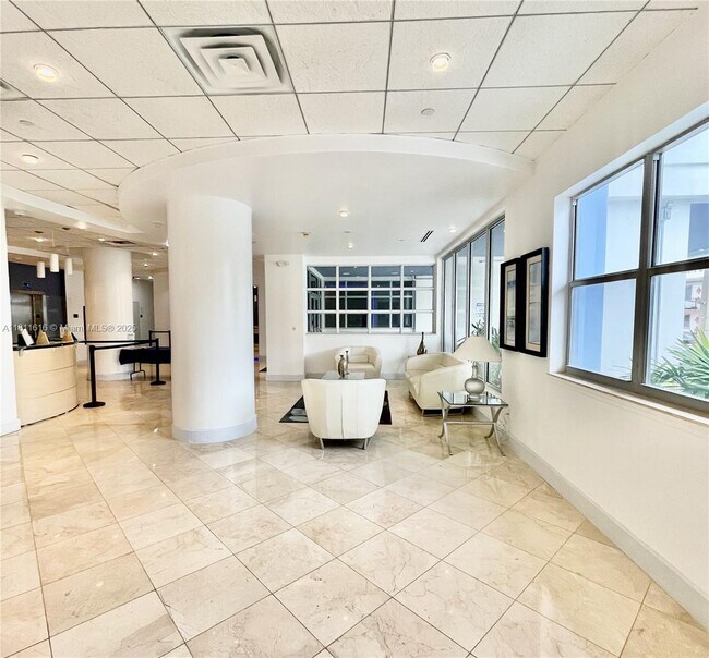 Photo - 401 69th St Unidad 405