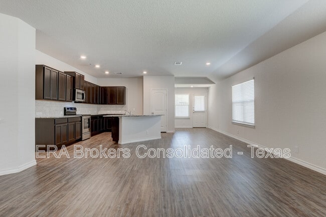 Photo - 121 Little Wichita