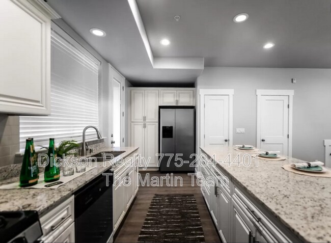 Photo - 710 Bluffs Ct