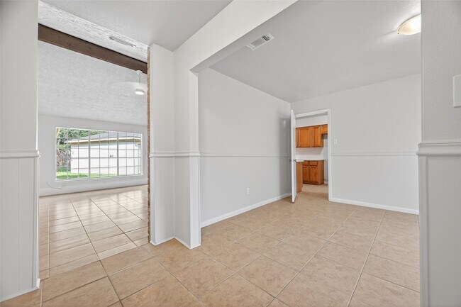 Photo - 22206 Red River Dr