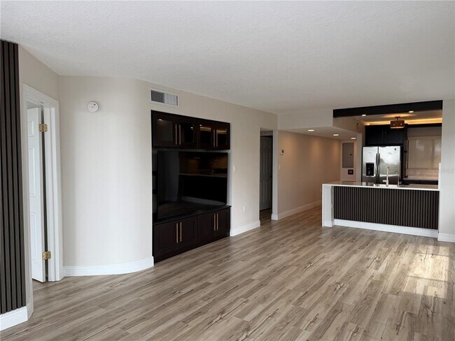 Photo - 4823 Ebbtide Ln Unidad 301