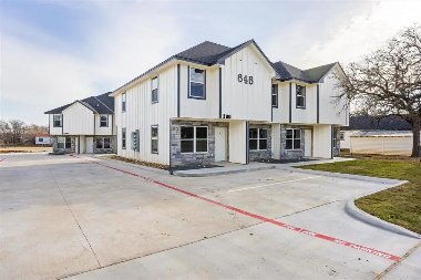 645 N McCart St Unit 645 N McCart