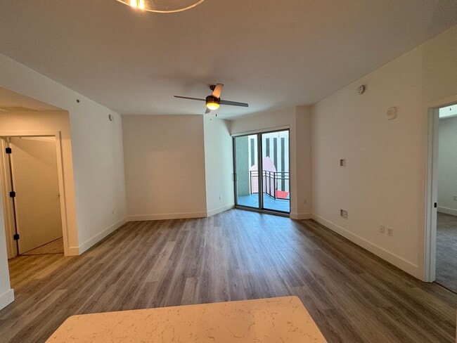 Photo - 60 NW 31st St Unit B3