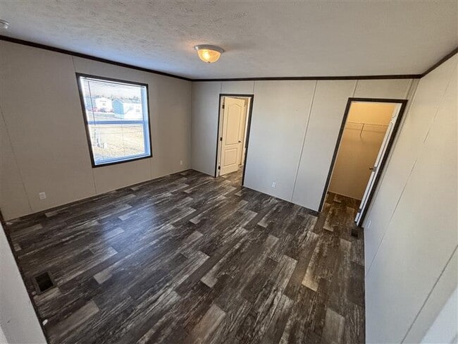 Photo - 73 Eisenhower St