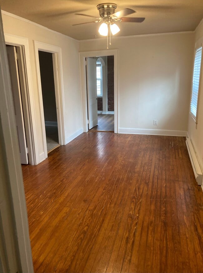 Building Photo - 100 E Fearing St Unit 1
