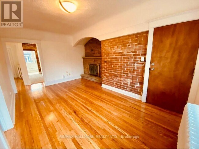 Photo - 20 Triller Ave Unit 4