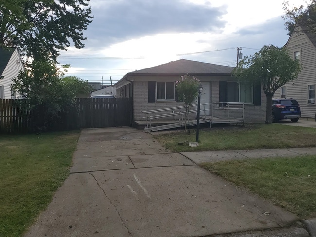 Photo - 12220 Westpoint St