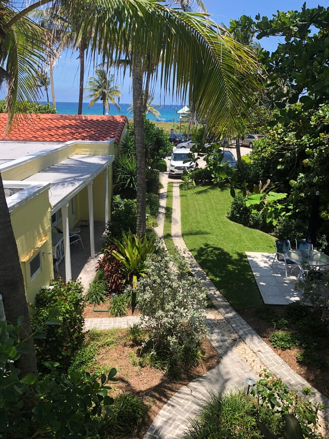 Building Photo - 88 S Ocean Blvd Unit 4