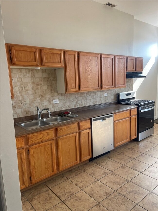 Photo - 1629 W Grand Ave