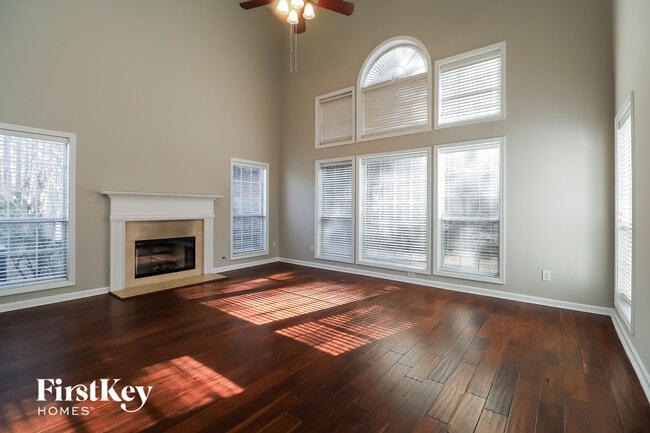 Photo - 107 Sweetbriar Walk