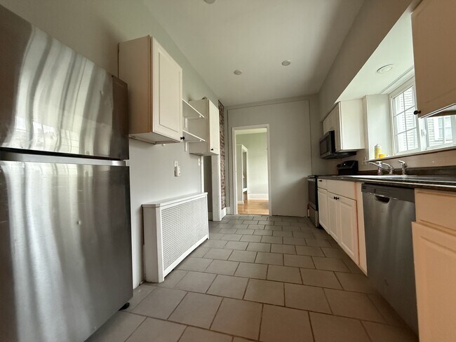 Photo - 49 S Allen St