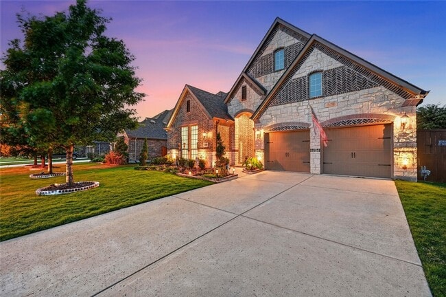 400 Trailside Dr