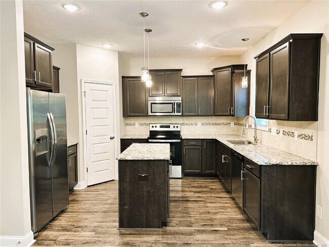 Photo - 1890 Frankie Ave