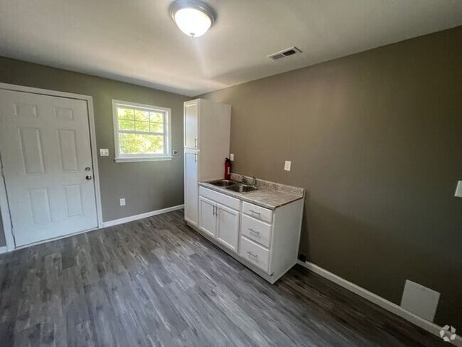 Building Photo - 7702 7th Ave S Unit e Rental