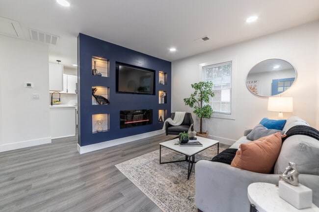 Photo - 1636 Maribel Ave