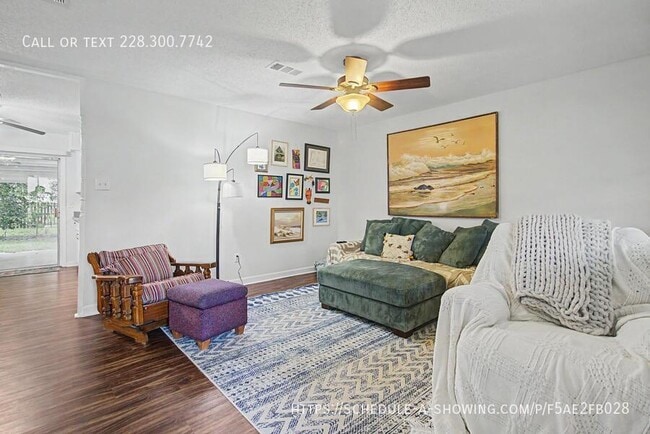 Photo - 883 Rustwood Dr