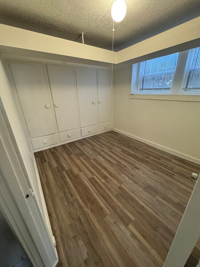 Photo - 3612 Ingersoll Ave