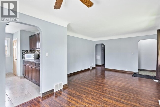 Photo - 3200 Longfellow Ave