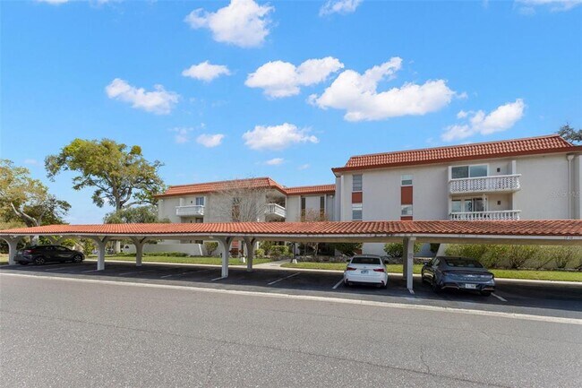 Photo - 1001 Pearce Dr Unit 302