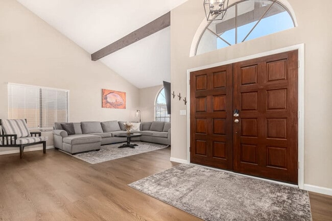 613 W Summit Pl Unit SI ID1558601P
