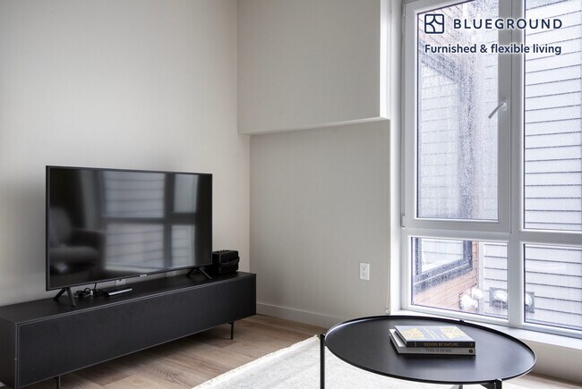 Photo - 1550 Soldiers Field Rd Unit FL6-ID999