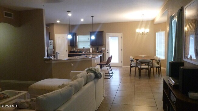 Photo - 14229 English Point Ave