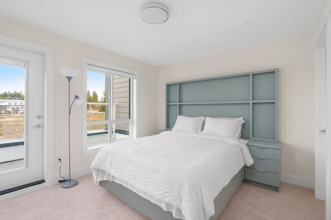 Photo - 6983 204 Street-SI ID1382486P Unité SI ID1382486P