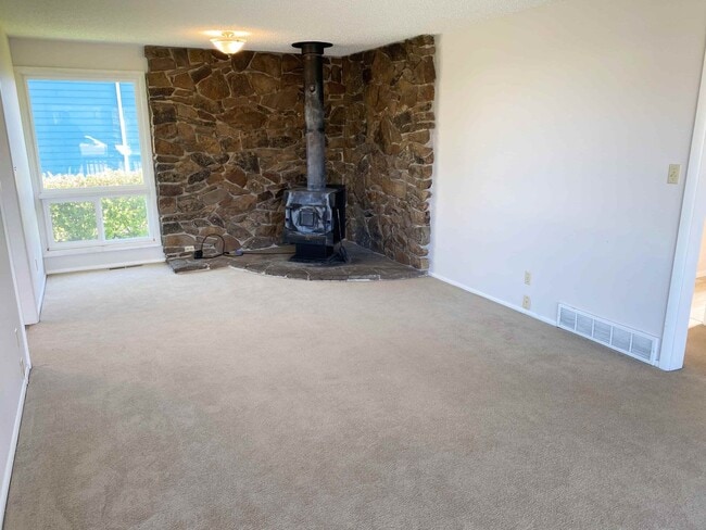 Photo - 3 bed 1 bath single story home