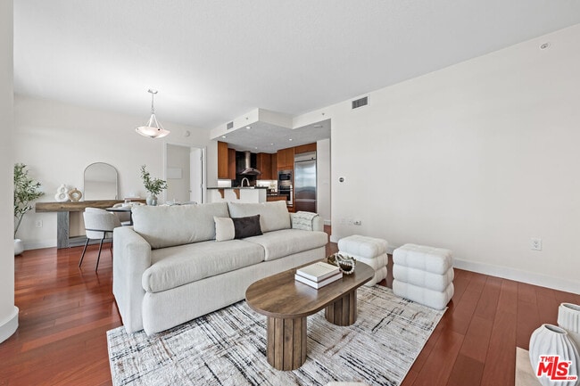 Building Photo - 3141 Michelson Dr Unit 1506