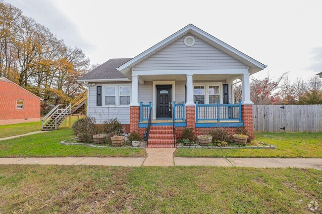 Building Photo - Charming 4-Bedroom, 1-Bathroom Home for Re...