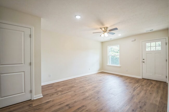 Photo - 117 Travis Dr Unit 2