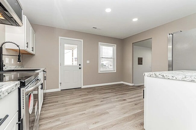 Photo - Charming 2 Bedroom Rental