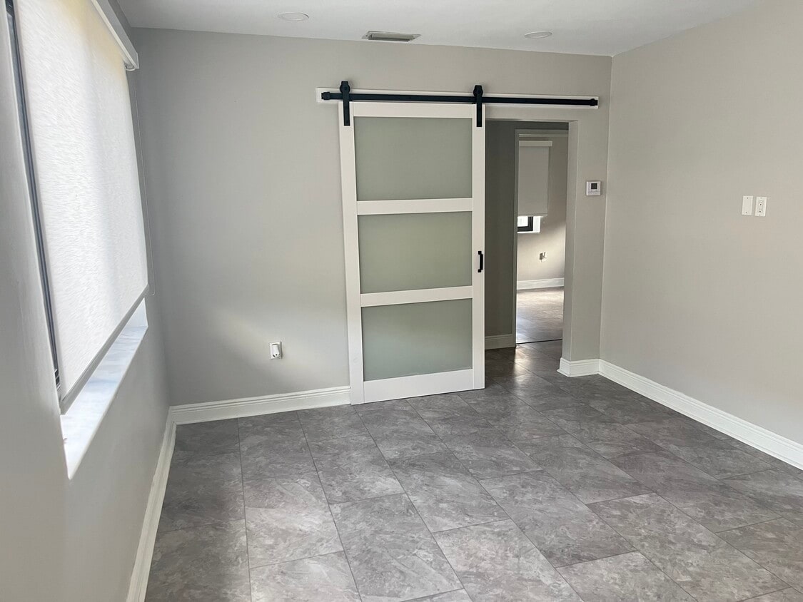 Photo - 2361 SW 27th St (Miami, FL)