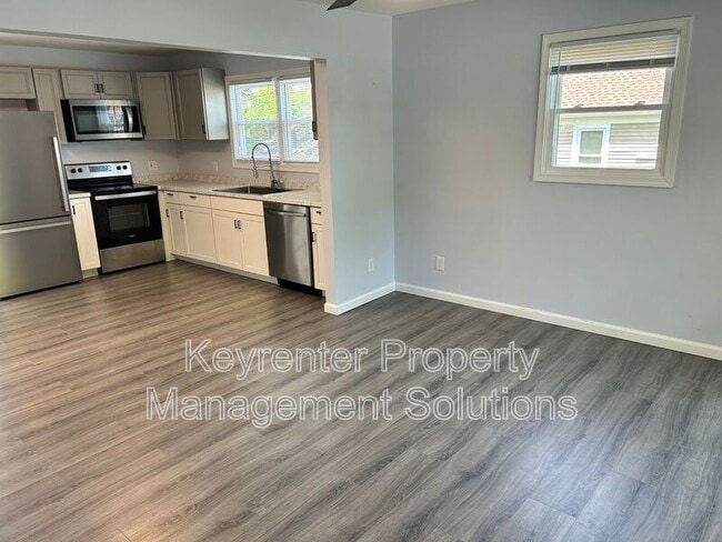 Photo - 421 N Charlotte Ave