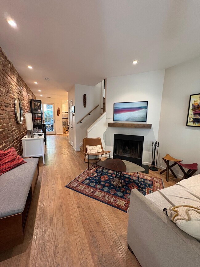 Entrance - 1674 Kalorama Rd NW