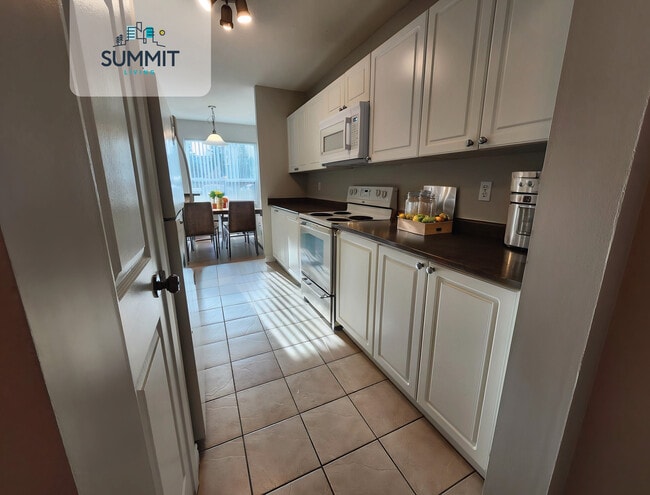 Photo - 535 Proudfoot Place