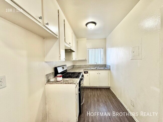 Photo - 2216 W Court St Unit 102A