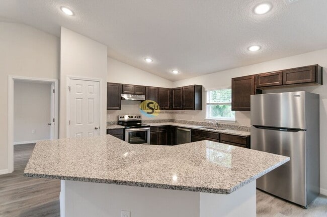 Photo - 160 W Reef Ln
